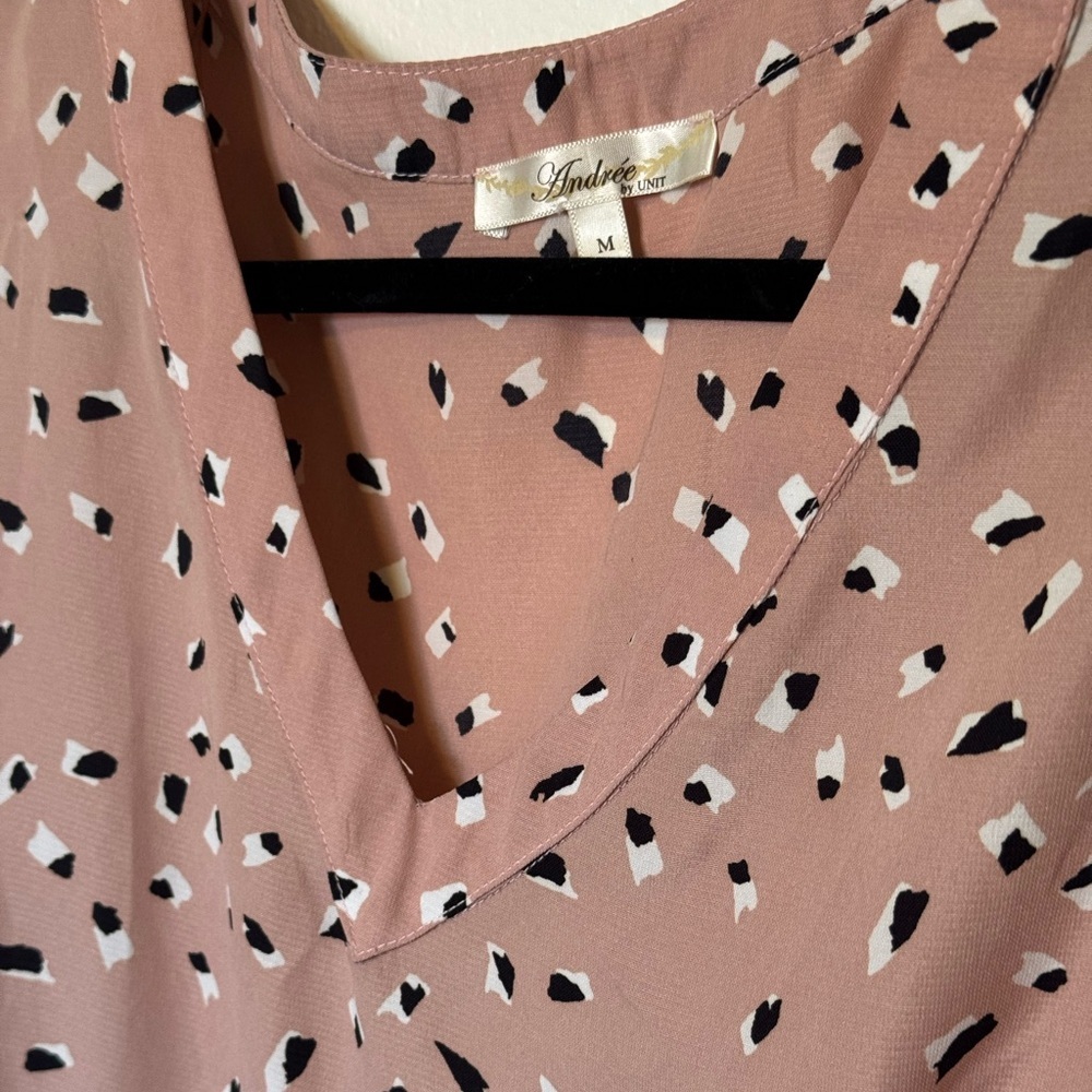 Andree by Unit Pink Tiered Flowy All Over Print Dress Sz medium - Picture 2 of 3